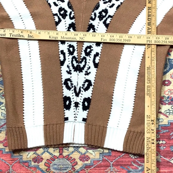 🐇VTG Knit Angora Blend Leopard Print V-Neck Sweater - Picture 5 of 6